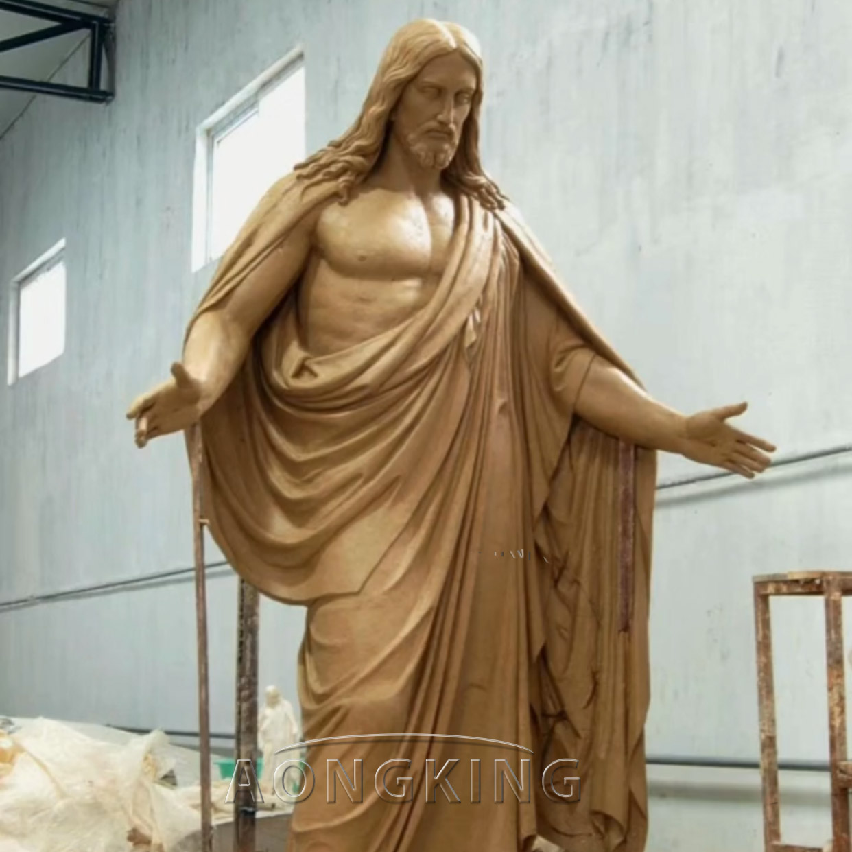 create clay Jesus statue from Aongking