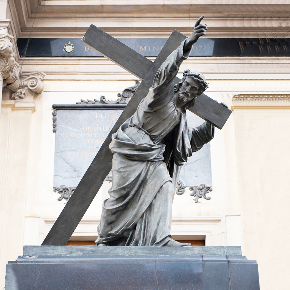 Cross of Jesus Statues